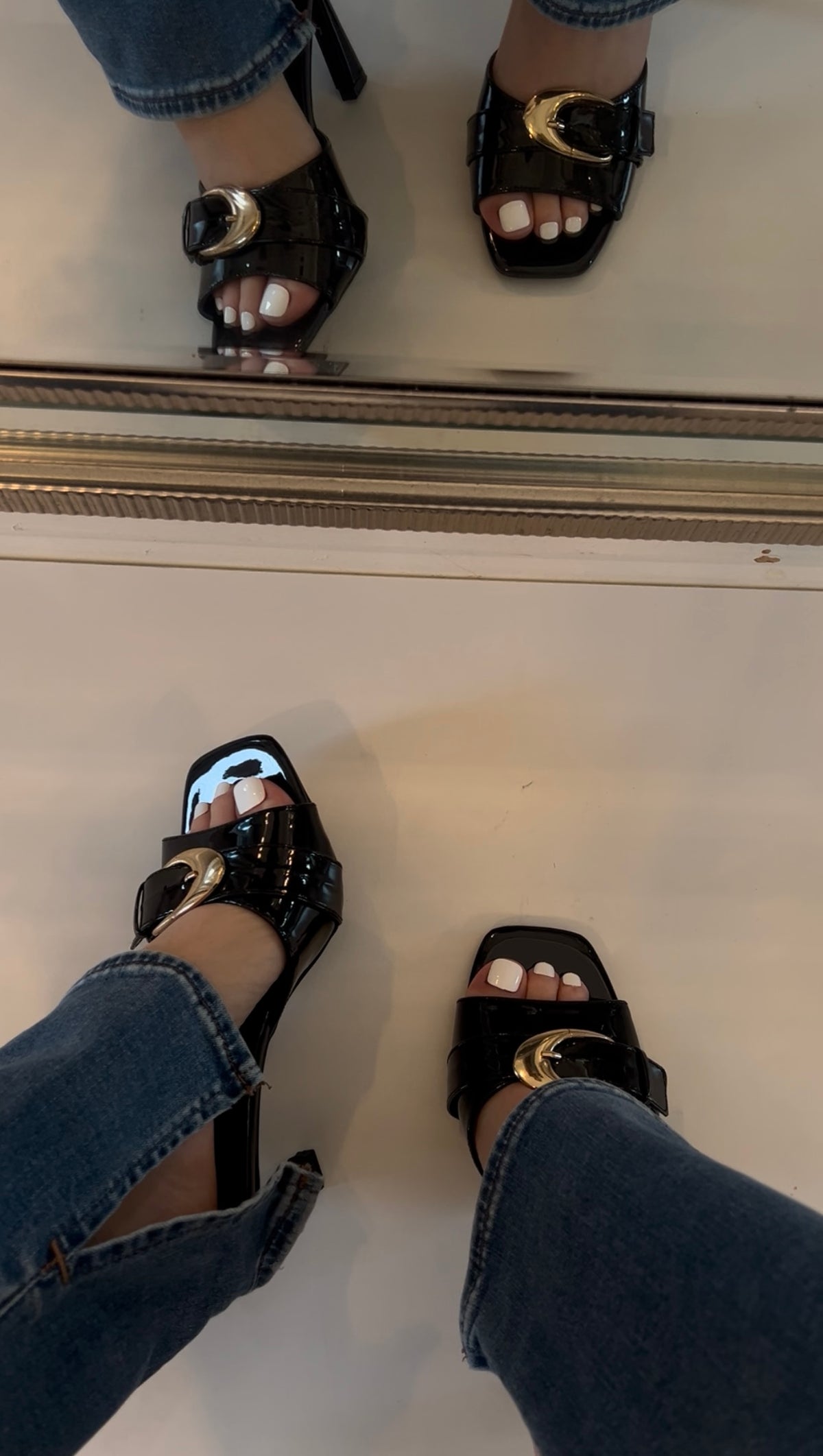 Bailey Buckle Mule Mid Heel