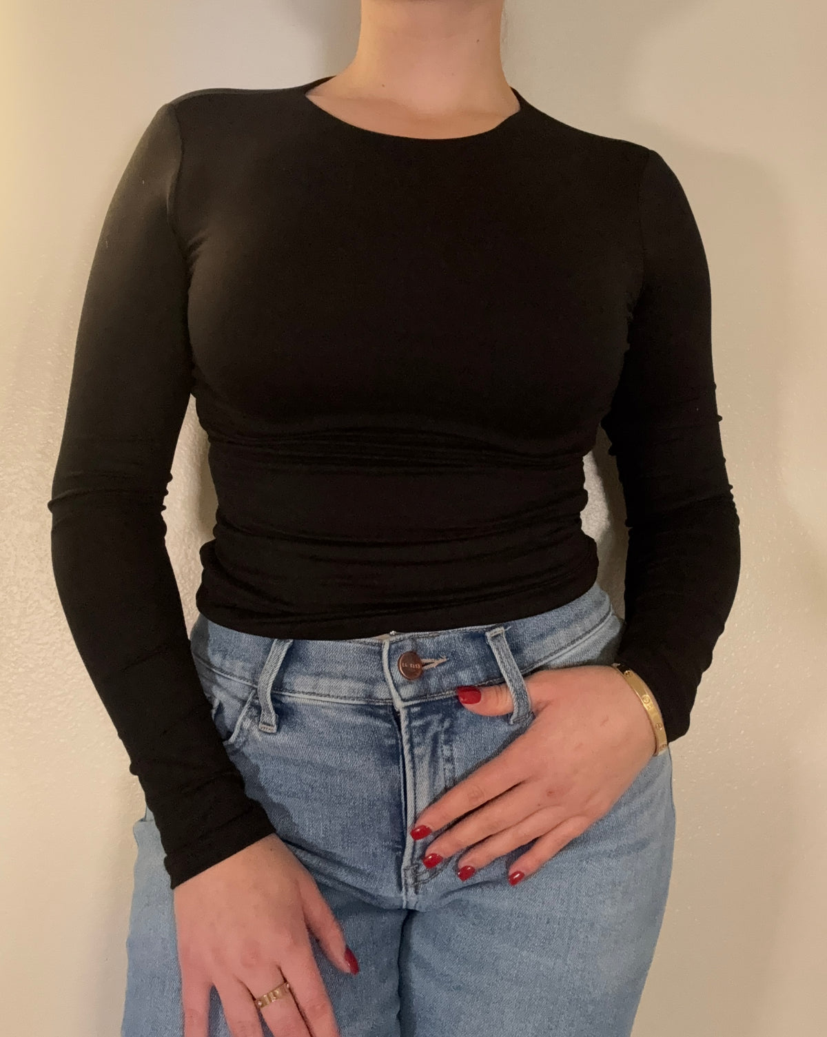 Essential Round Neck Long Sleeve Top - Black