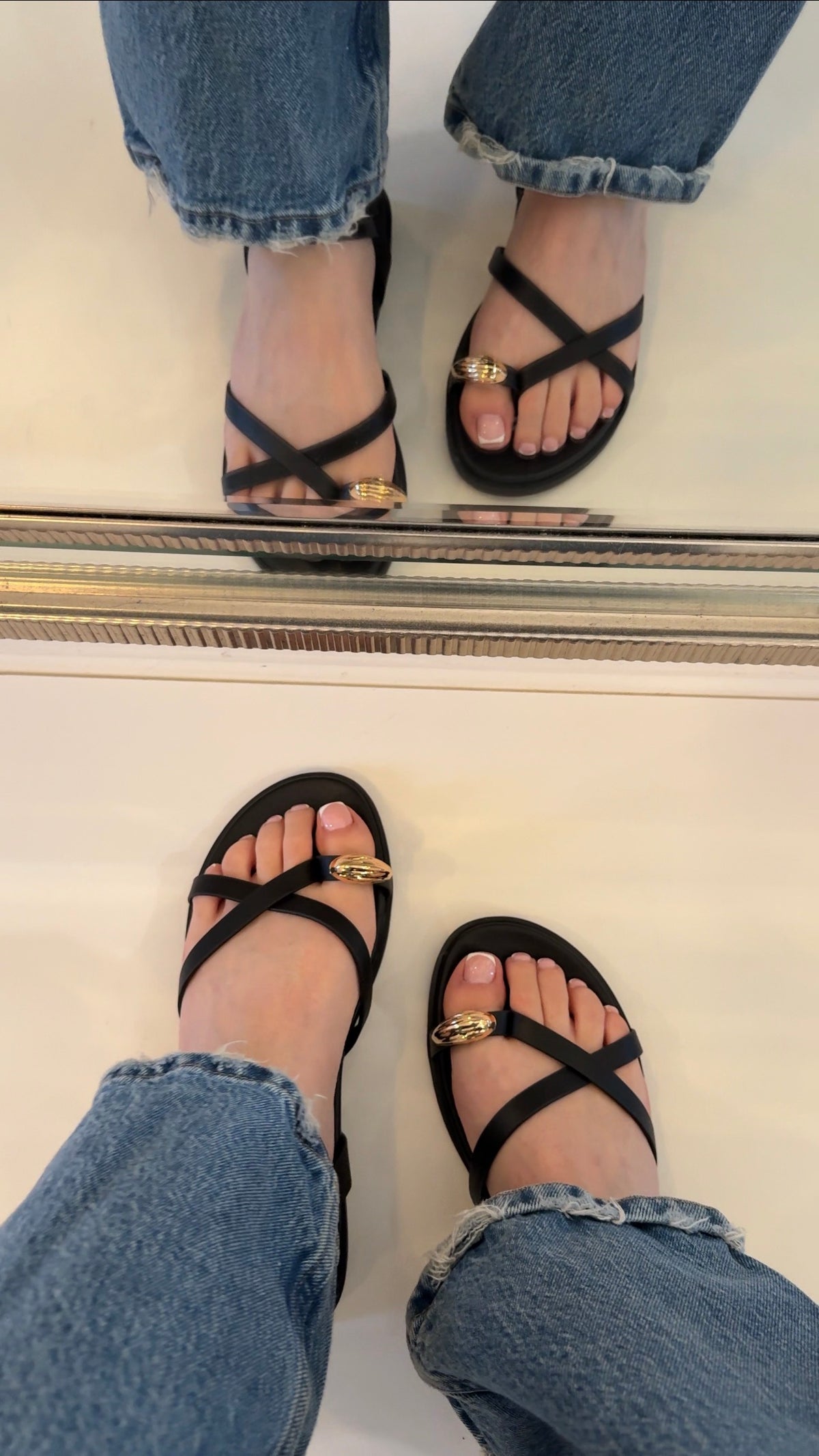 Carrie Toe Ring Comfort Sandal