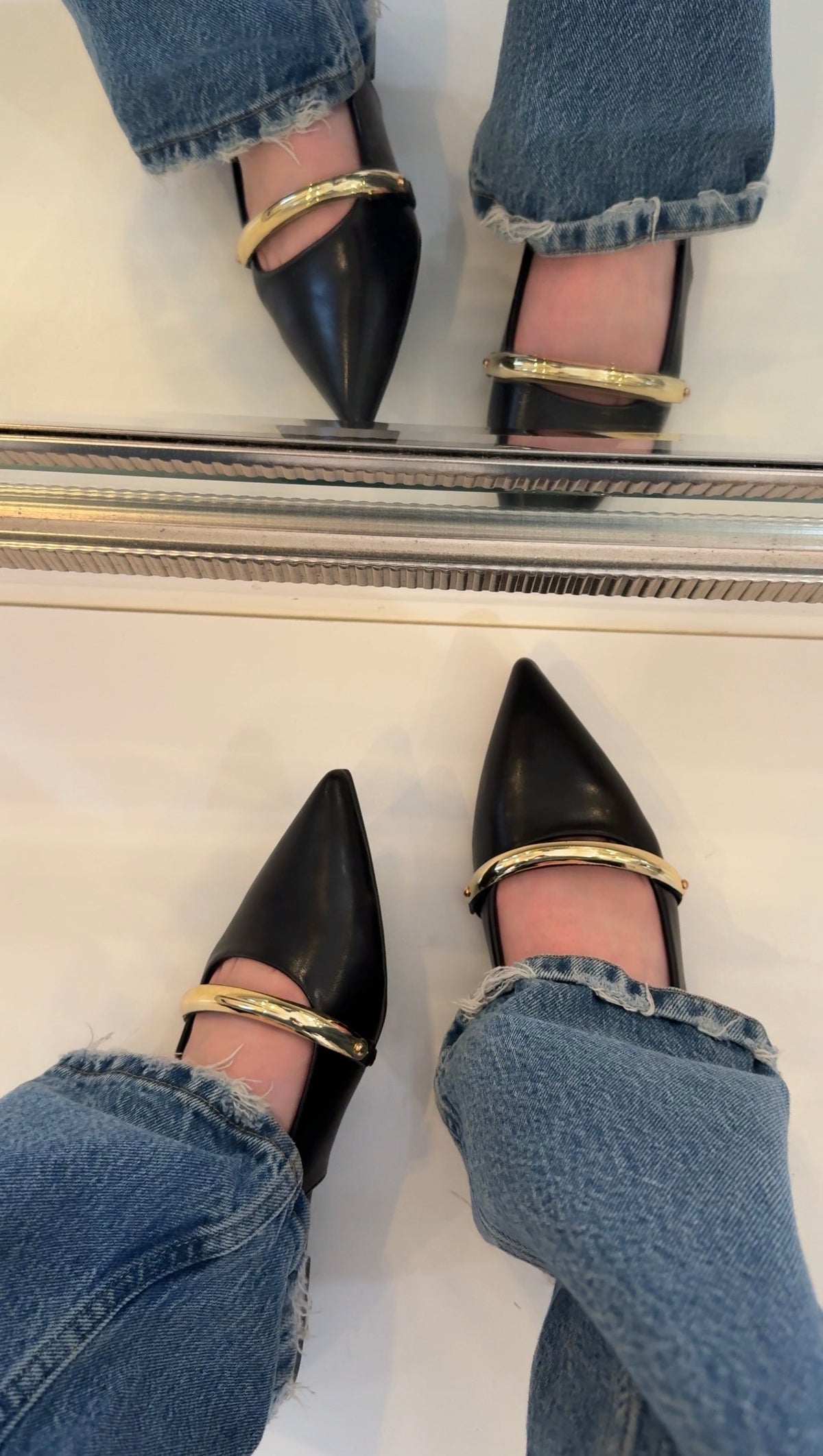 Reina Pointed Toe Comfort Flat