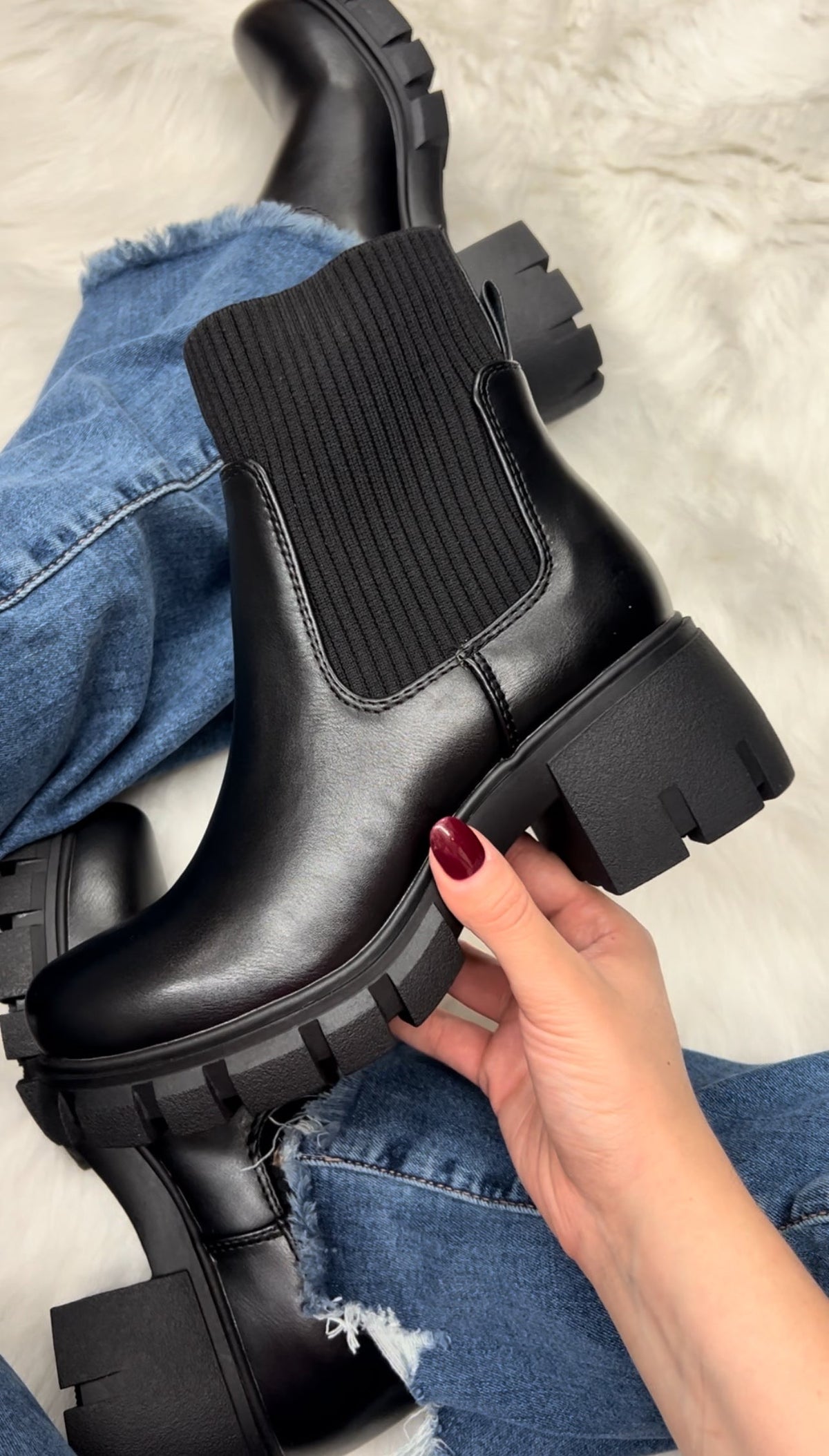 Scarlette Ankle Bootie Block Heel - Black